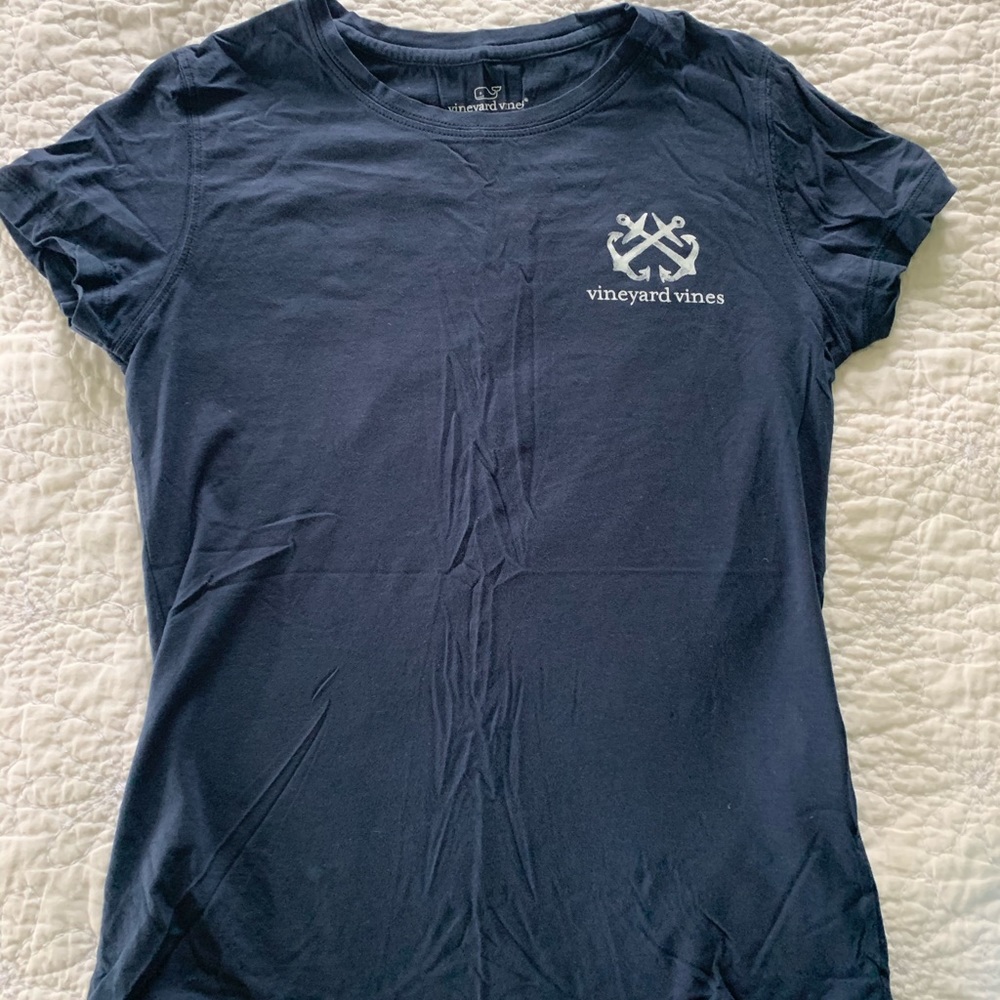 Vineyard vines t shirt